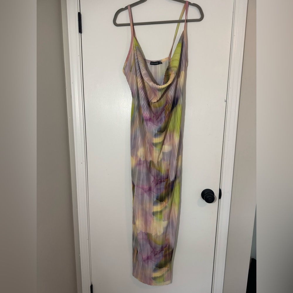 PrettyLittleThing Multi Color Printed Plisse Cowl Neck Maxi Dress